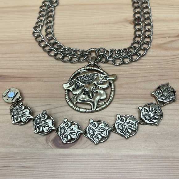 Necklace w/Matching Earrings Antiqued Gold Tone 20” Long Bracelet 7” Beautiful - Picture 1 of 5